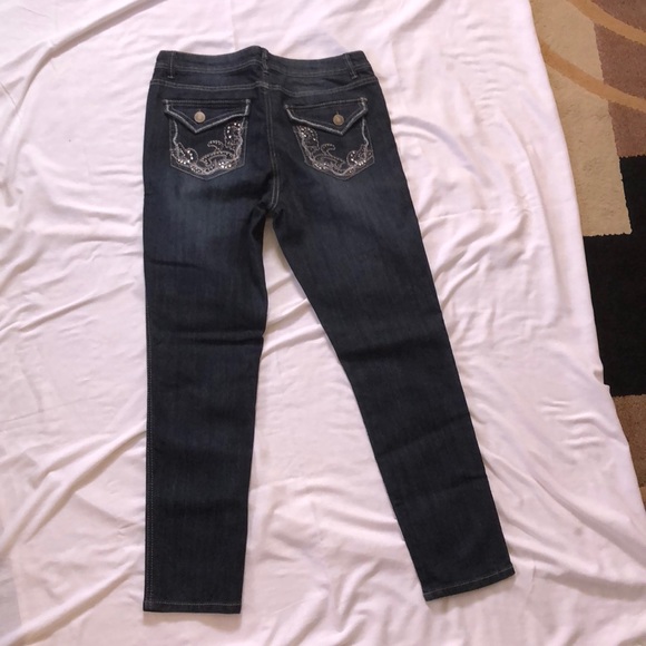 Jeans - Picture 1 of 2